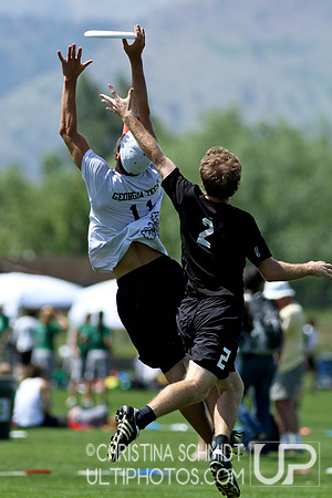 2012 USAU D-I College Championships Friday Round 1 Action