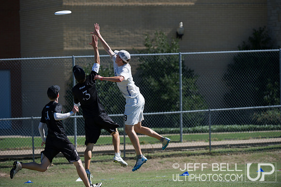 USAU_Nationals_2013_Saturday_20131019_132915_JBP8643