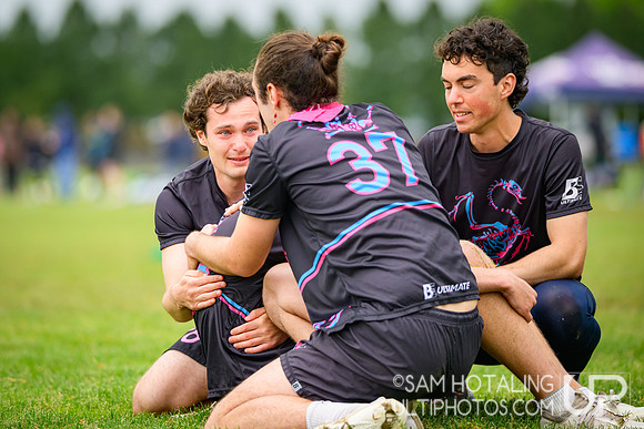 Highlights: Lewis & Clark Bacchus vs Middlebury Pranksters (M) in finals at USAU D-III College Championships