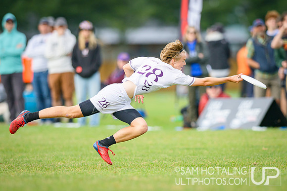 Pool play at USAU D-I College Championships