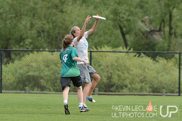 2012 USAU D-I College Championships Friday Round 1 Action
