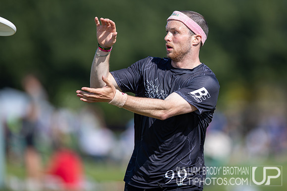 Day 2 of the USA Ultimate D-I College Championships