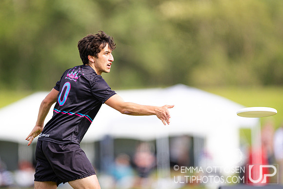 Sunday full coverage from USAU D-IIII College Championships: Semi-Finals