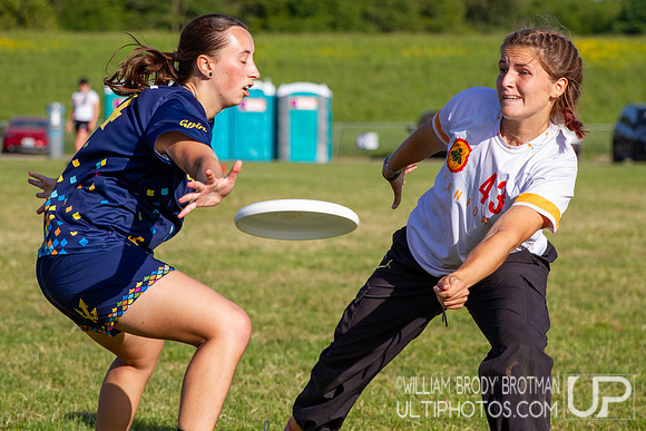 Day 2 of the USA Ultimate D-I College Championships