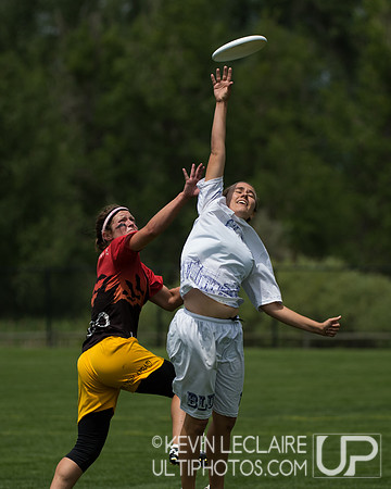 2012 USAU D-I College Championships Friday Action