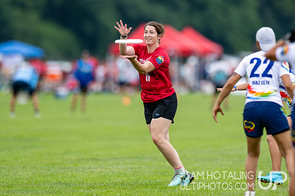 Pop Ultimate vs Spanglish in pool play at World Ultimate Club Championships