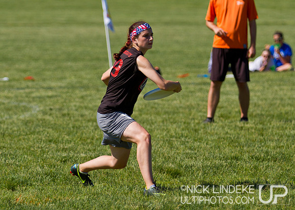 2014 USAU D-I College Champs Friday Action