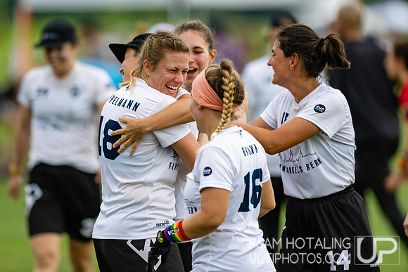 Bristol Women vs FABulous in pool play at World Ultimate Club Championships