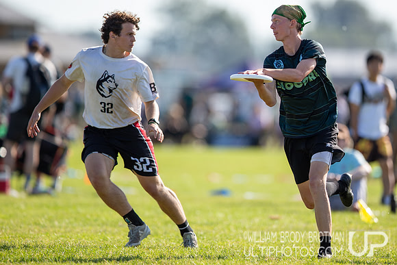 Day 2 of the USA Ultimate D-I College Championships