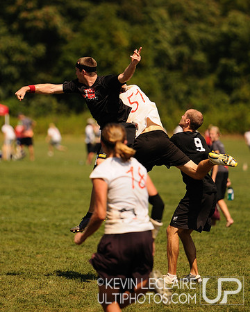 Sunday Elite Mixed Playoffs action -- Chesapeake Open 2010