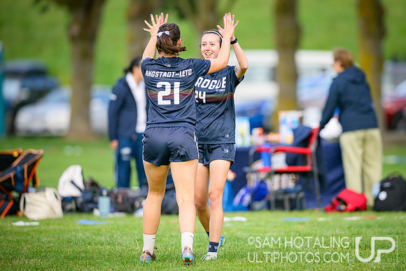 Pool play at USAU D-I College Championships
