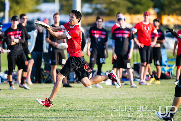 USAU_Nationals_2013_Friday_20131018_180347_JBP6545
