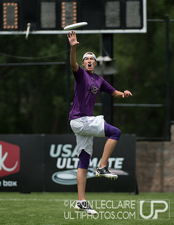 2012 USAU D-I College Championships Sunday Action