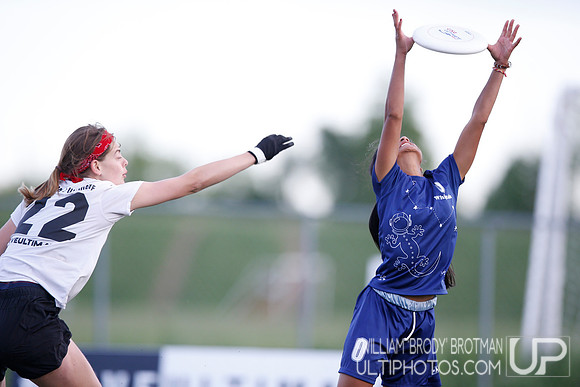 Day 2 of USA Ultimate 2022 D-III College Championships