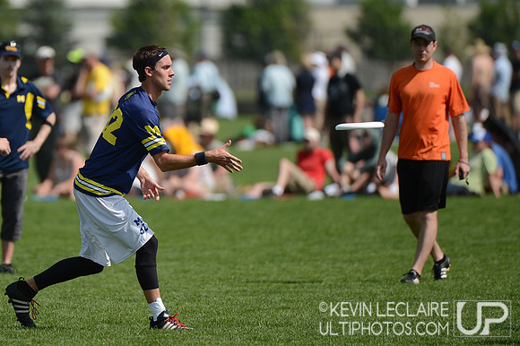 2012 USAU D-I College Championships Saturday Action