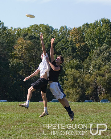 Sunday Round 2 Action -- 2011 Hucks off the Hilltop