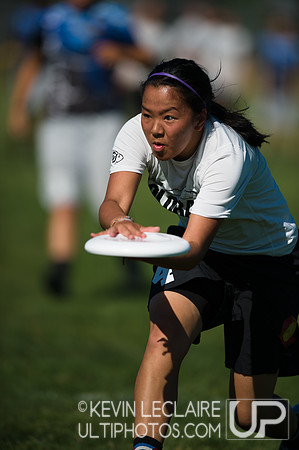 2014 USAU D-I College Champs Friday Round 5 Action