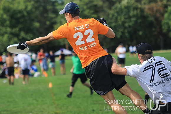 Sunday Action - 2016 USAU Northeast Regionals