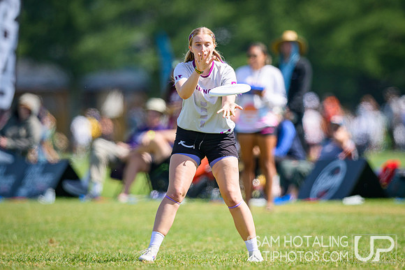Saturday pool play at USAU D-I College Championships