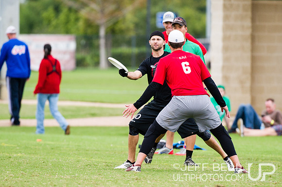 USAU_Nationals_2013_Friday_20131018_154425_JBP5838