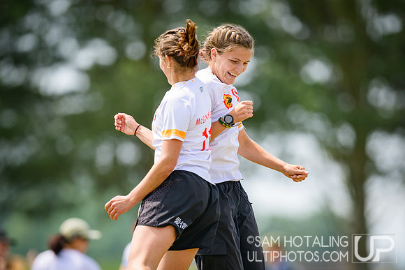 Stanford Superfly vs Carleton College-Syzygy in quarterfinals at USAU D-I College Championships