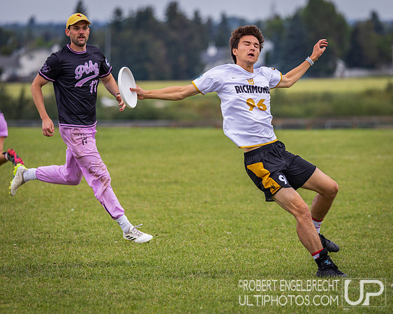 Edmonton, AB: Canadian Ultimate Seniors Championships 2025. Saturday, Aug. 16