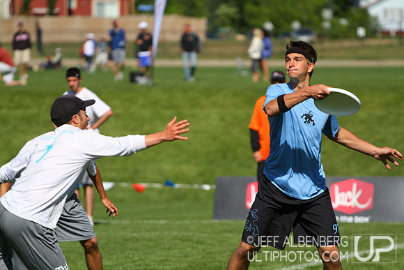 Sunday Open Quarter-Final action from 2012 College Nationals