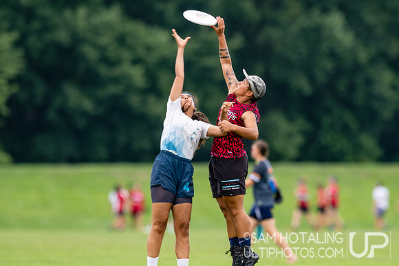 Box Vienna Ultimate vs Chicago Nemesis in pool play at World Ultimate Club Championships