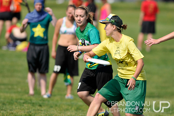 Sunday Women's Bracket Play - 2012 USAU D-III College Championships