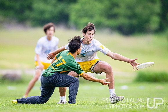Men’s pool play at USAU DI College Championships