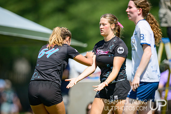 Saturday pool play at USAU D-I College Championships