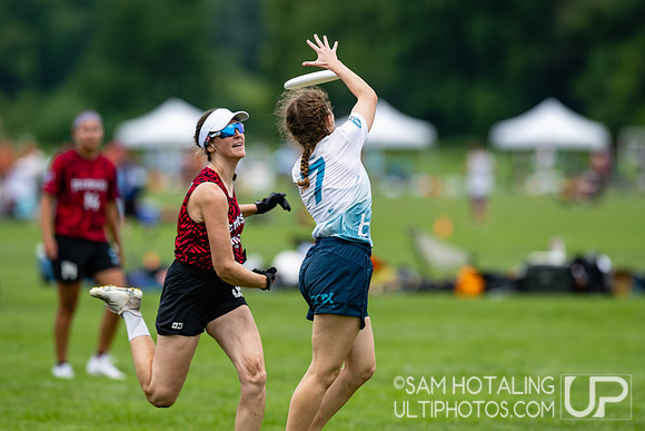 Box Vienna Ultimate vs Chicago Nemesis in pool play at World Ultimate Club Championships
