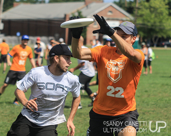 Sunday Action - 2016 USAU Northeast Regionals