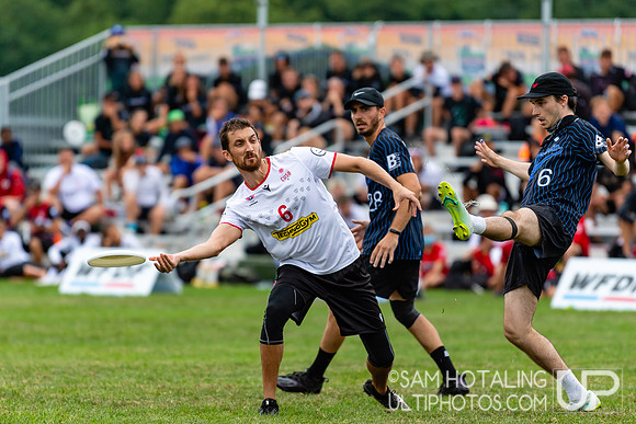 CUSB Open vs Mephisto in pool play at World Ultimate Club Championships