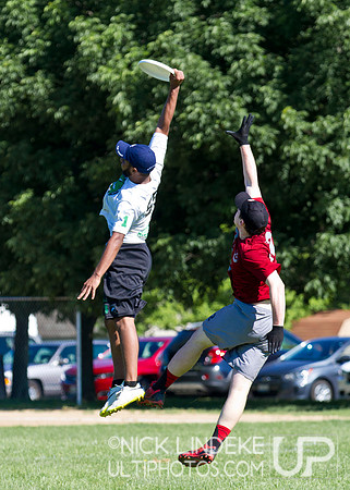 2014 USAU D-I College Champs Saturday Action