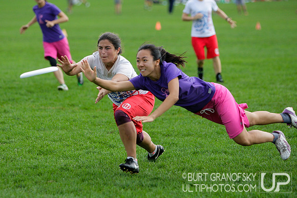 Saturday - Womens Round 1 - 2016 USAU Northeast Regionals