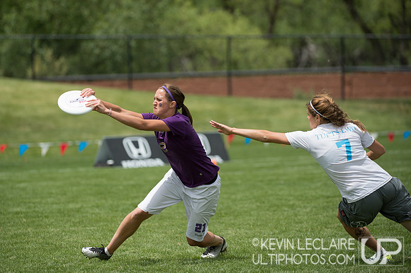 2012 USAU D-I College Championships Sunday Action