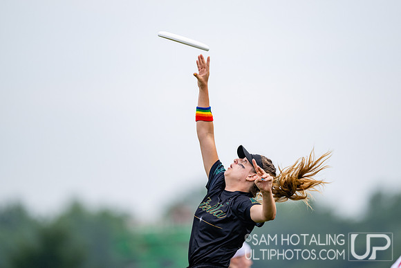 CUSB Shout vs Stella in pool play at World Ultimate Club Championships