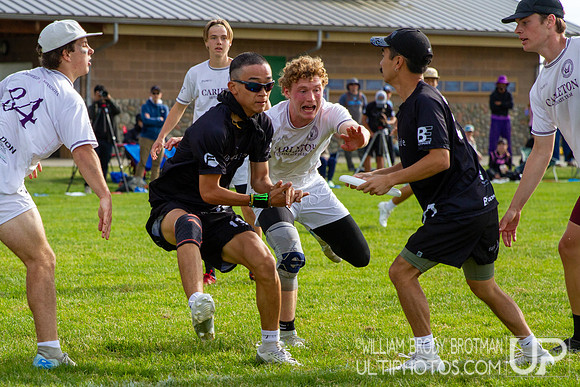 Day 1 of the USA Ultimate D-I College Championships