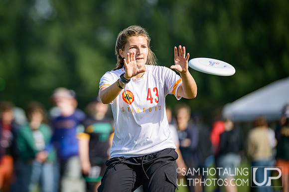 Stanford Superfly vs Vermont Ruckus in pool play at USAU D-I College Championships