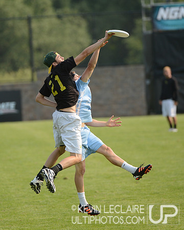 2012 USAU D-I College Championships Saturday Action