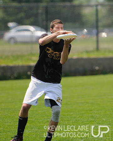 2012 USAU D-I College Championships Saturday Action