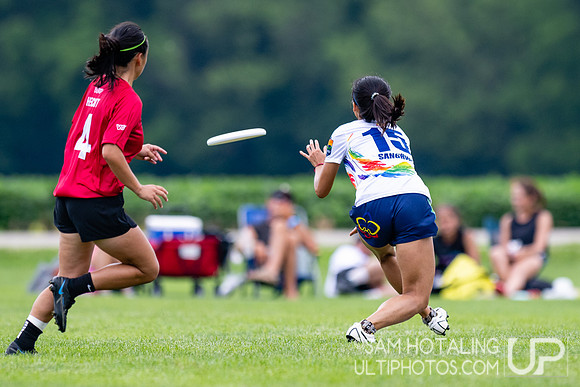 Pop Ultimate vs Spanglish in pool play at World Ultimate Club Championships
