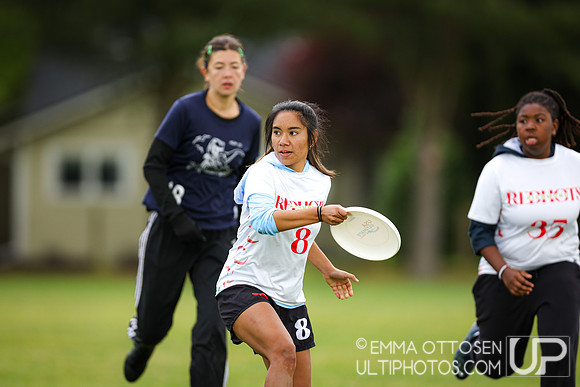 Sunday full coverage from USAU D-IIII College Championships: Round 2