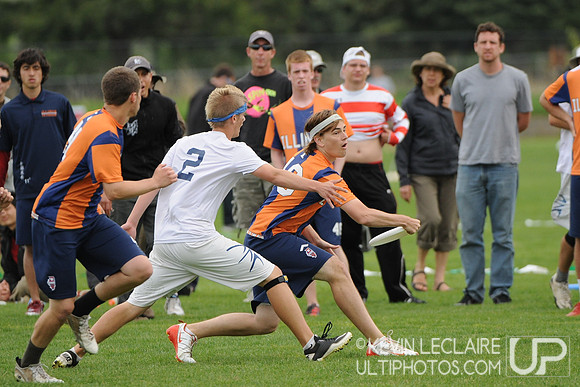 Saturday 2:30pm round -- 2011 USAU College Championships