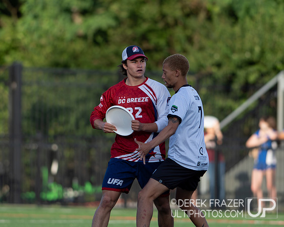 DCBvNYE