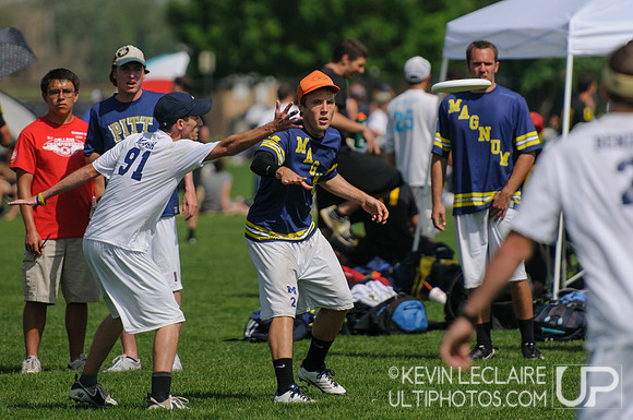 2012 USAU D-I College Championships Saturday Action