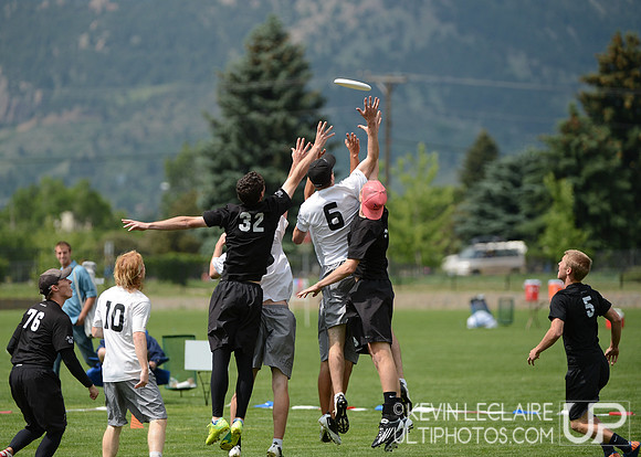 2012 USAU D-I College Championships Friday Action