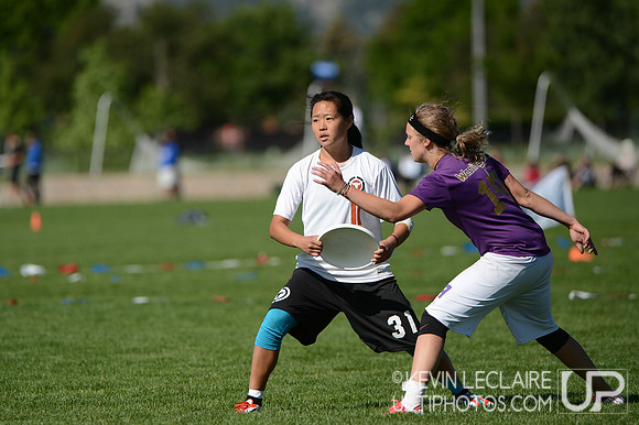 2012 USAU D-I College Championships Sunday Action