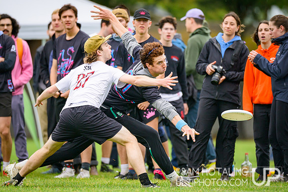 Round II pool play at USAU D-III College Championships